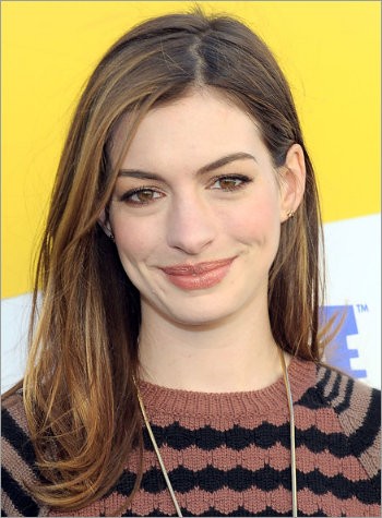 Anne Hathaway Dapat Tawaran Produseri Film Thriller 'Puzzler'