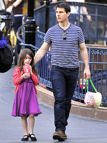 Tom Cruise Ingin Suri Jalani Hidup Normal