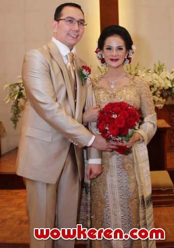 Resmi Nikah Astrid Tiar Ingin Bulan Madu ke Daerah Pantai Resmi Nikah Astrid Tiar Ingin Bulan Madu ke Daerah Pantai