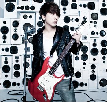 Setengah Tahun, Jung Yong Hwa CN Blue Ciptakan 17 Lagu