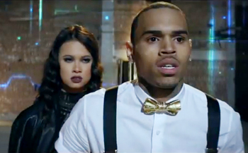 Chris Brown Bawa Kabur Putri Bos Gangster di MV 'Fine China'