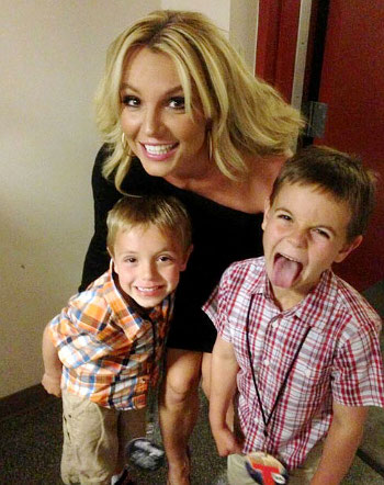 exo ooh la la la lirik britney spears akan tilkan anak anaknya di video musik exo ooh la la la lirik britney spears akan tilkan anak anaknya di video musik