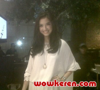 Raline Shah Peduli Dengan Anak-Anak Cacat