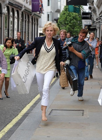 Naomi Watts Hidupkan Cinta Terlarang Sang Lady di Trailer 