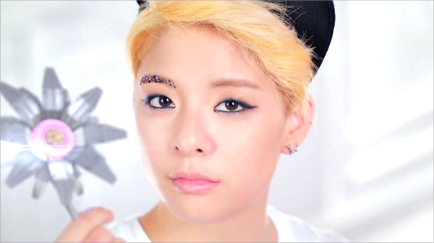 Amber f(x) Hardik Hacker Pembobol Facebooknya