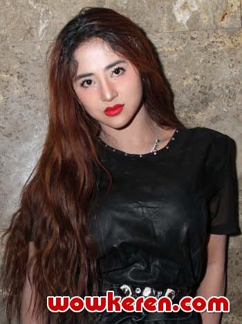 Masuk UGD, Dewi Persik Firasat Dilarang Promo' Bangkit Masuk UGD, Dewi Persik Firasat Dilarang Promo' Bangkit