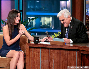 Sandra Bullock Nangis di Episode Akhir Acara Jay Leno