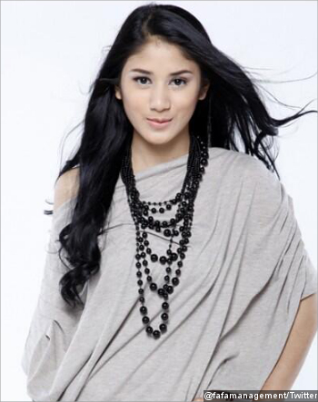 Fans dan Rekan Artis Sedih Pesinetron Shasya Yunisha Wafat 