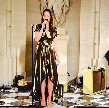 Lana Del Rey Bantah Isu Dibayar Rp 32 M di Acara Kim Kardashian