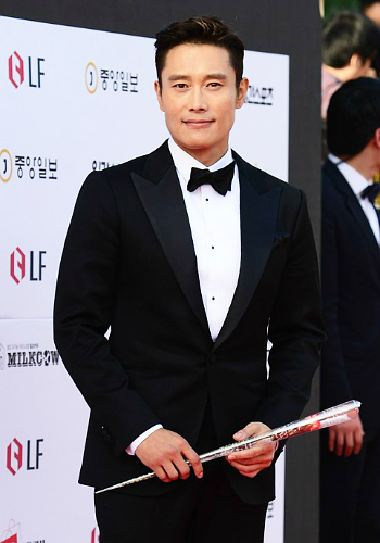 Lee Byung Hun Laporkan 2 Wanita yang Memerasnya ke Polisi