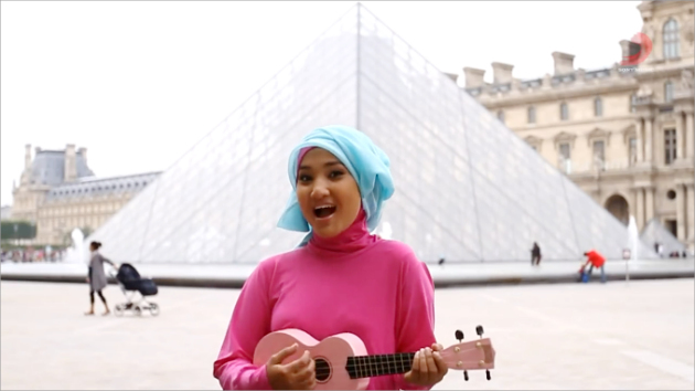 Fatin Liburan di Paris Lewat Video Klip 'Semua Tentangmu'