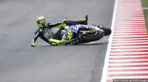 Jatuh Di Sirkuit Aragon Valentino Rossi Baik Baik Saja