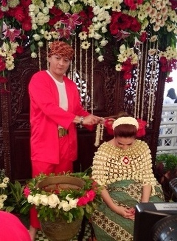 Deswita Maharani Gelar Tujuh Bulanan, Ferry Maryadi Gugup