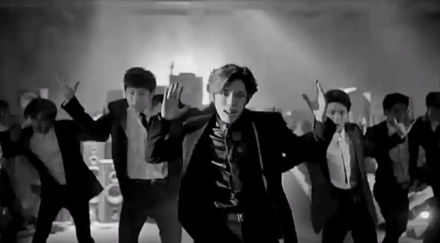 Infinite Ngerock di MV Jepang 'Dilemma'