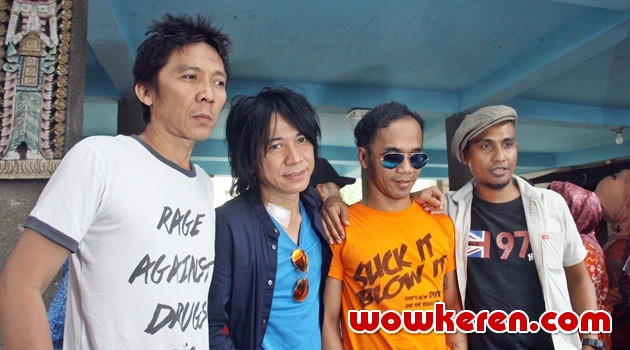 Download Gratis Gambar Bimbim Slank Banyak Pecandu Narkoba Yang Ingin Sembuh Terbaru oleh Kata Cinta
