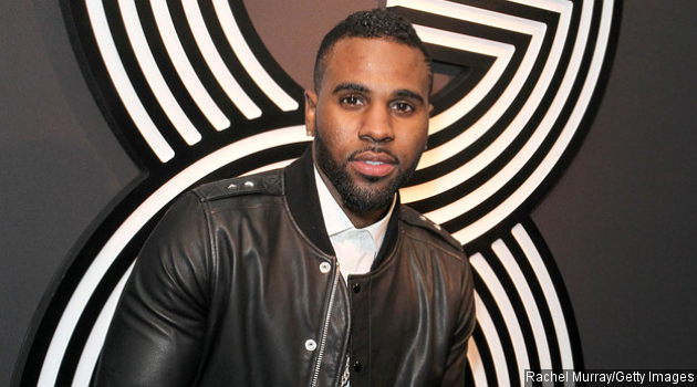 Jason Derulo Jatuh Saat Red Carpet Met Gala 2015?