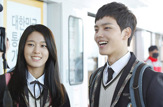 Dekat Seolhyun, Yeo Jin Goo Tegang di Poster 'Orange 