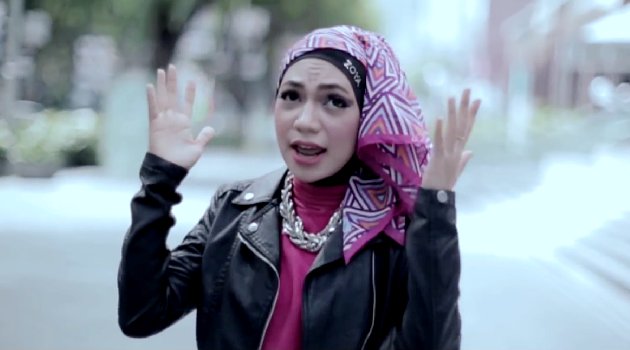 Indah Nevertari Debutkan MV 'Come N Love Me'
