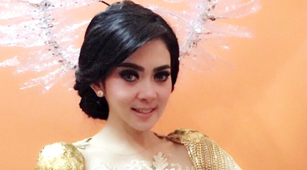 Biasa Tampil Heboh, Ini Gaya Syahrini di Indonesia Kids' Choice Awards 2015