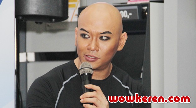 Sering Tampil Dengan Make Up Begini Wajah Polos Deddy Corbuzier Sering Tampil Dengan Make Up Begini Wajah Polos Deddy Corbuzier