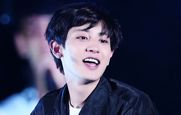9 Foto Chanyeol Ganteng Paling Dicari