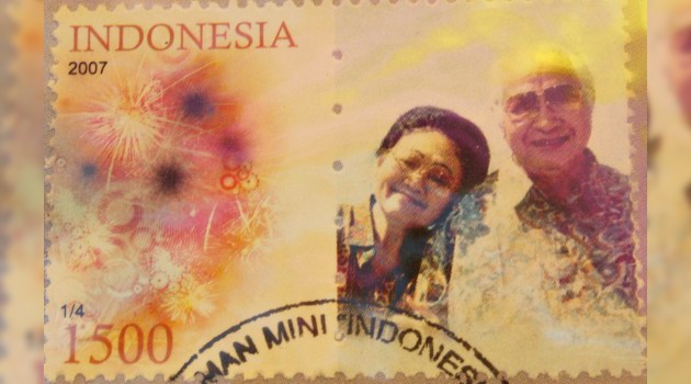 Wah, Foto Mesra Mantan Presiden Soeharto dan Ibu Tien Dijadikan Prangko