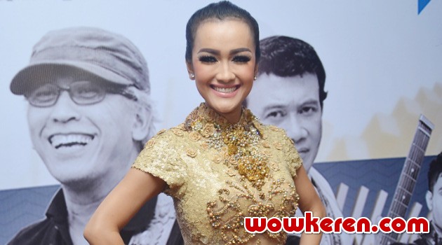 Duh, Julia Perez Dihadang Preman di Lokasi Syuting Film 'Gila Jiwa'