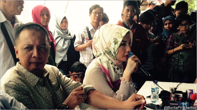 Diisukan Selingkuh dengan Anggota TNI, Arzeti Bilbina Diisukan Selingkuh dengan Anggota TNI, Arzeti Bilbina