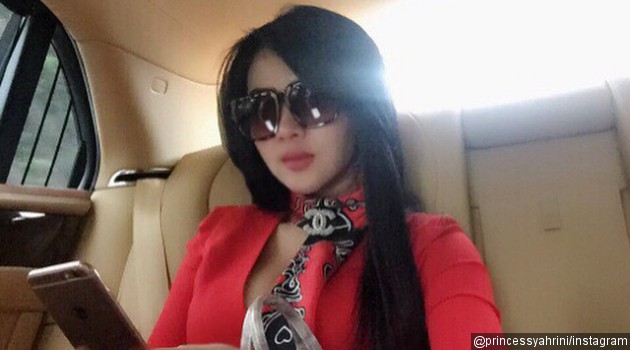 Wow Jam Tangan Syahrini Seharga Mobil Lamborghini Wow Jam Tangan Syahrini Seharga Mobil Lamborghini