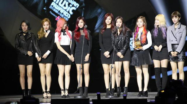 Penghargaan Twice Di Mama 2018