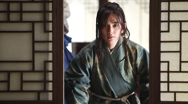 Jelang Natal, 'Joseon Magician' Yoo Seung Ho Rilis Poster Film Terbaru