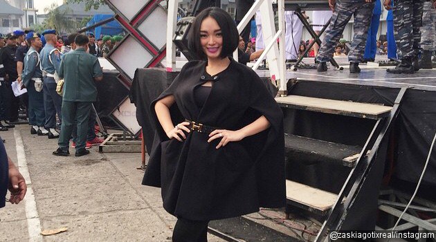 Zaskia Gotik Rayakan Ultah Diam-Diam Tanpa Jupe dan Ayu 