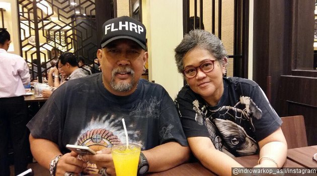 Ultah, Indro Warkop Dapat Ciuman Panas dari Istri