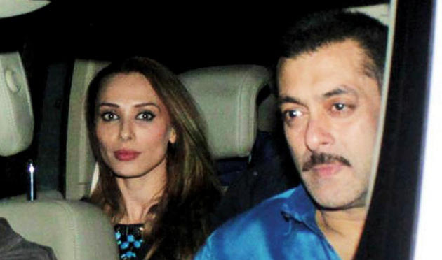 Resmi Sudah, Salman Khan Gandeng Kekasih di Resepsi 