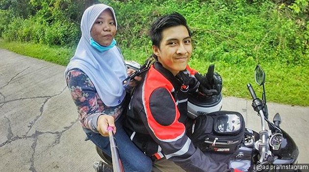 Bangga Cintai Cewek 'Jelek', Cowok Ganteng Ini Bikin Netter 'Nangis'