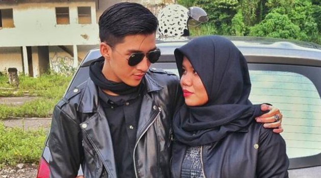  Cowok  Ganteng Pacari Cewek Biasa  yang Hebohkan Netter Ini 