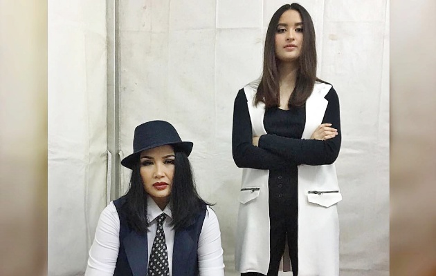 Hasil gambar untuk Stephanie Poetri Dougherty Anak <a href='https://sumsel.tribunnews.com/tag/titi-dj' title='Titi DJ'>Titi DJ</a>