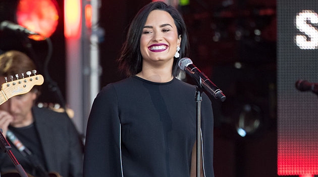 demi lovato dan wilmer valderrama putus putus setelah pacaran 6 tahun demi lovato tulis pesan demi lovato dan wilmer valderrama putus putus setelah pacaran 6 tahun demi lovato tulis pesan