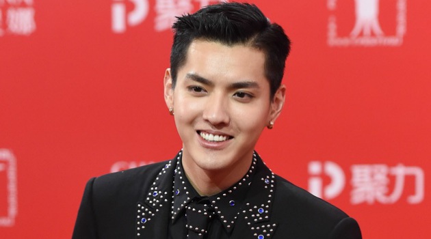 Keren Banget Kris Eks EXO Bertarung dan Terbang di Keren Banget Kris Eks EXO Bertarung dan Terbang di