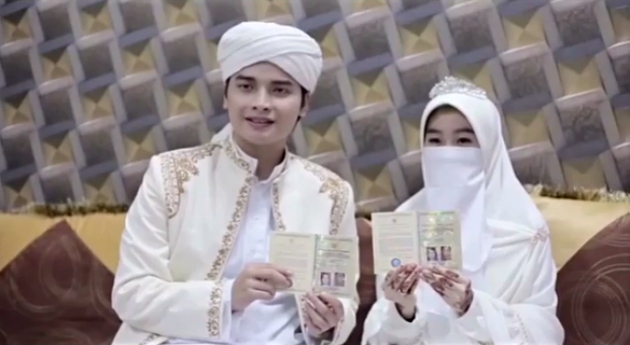 Ini Profesi Istri Putra Ustad Arifin Ilham Sebelum Dan