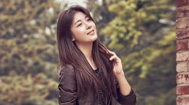 Ha Ji Won Ajari Fans Gaya Liburan Seru