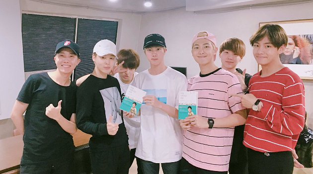 Kelewat Mirip, Poster Fanmeeting BTS Ini Ternyata Hasil