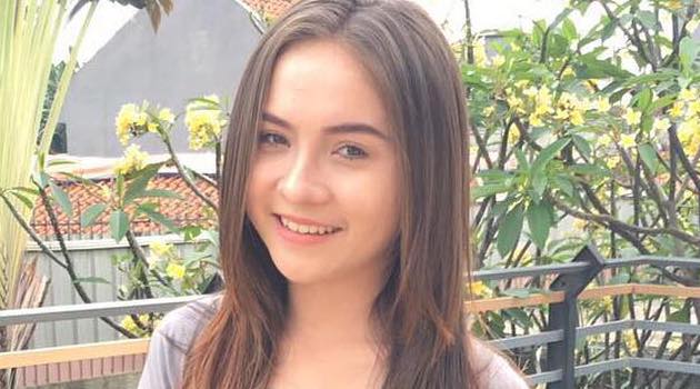 Foto Artis Elina Joerg - Profil dan Biodata Elina Magdalena Joerg Lengkap dengan Foto - We did not find results for: