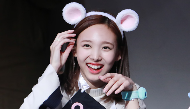 Dikritik Karena Sinis, Fans Sebut Nayeon Memang Punya Dikritik Karena Sinis, Fans Sebut Nayeon Memang Punya