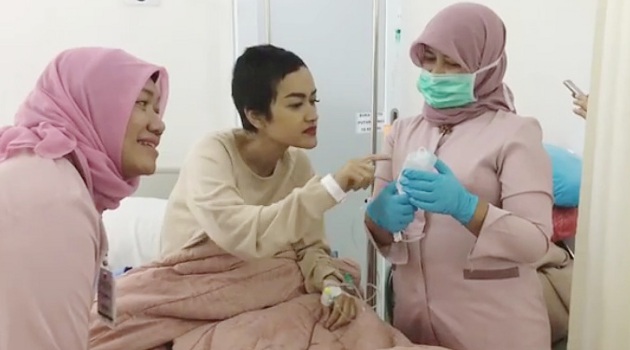 Kini Kurus Kering Karena Kanker Video Julia Perez Ini Bikin Netizen Nangis