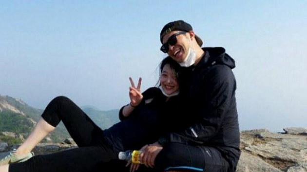 Disebut Jadi Alasan Sulli Masuk RS, Choiza: Hubungan Kami Baik-Baik Saja