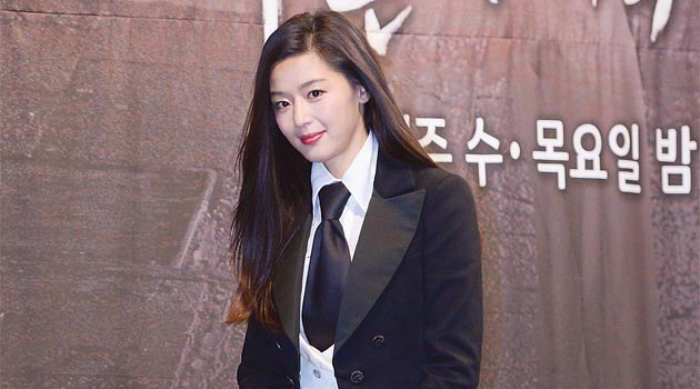 Dianggap Pria Sempurna, Suami Jun Ji Hyun Jadi Sorotan Netter