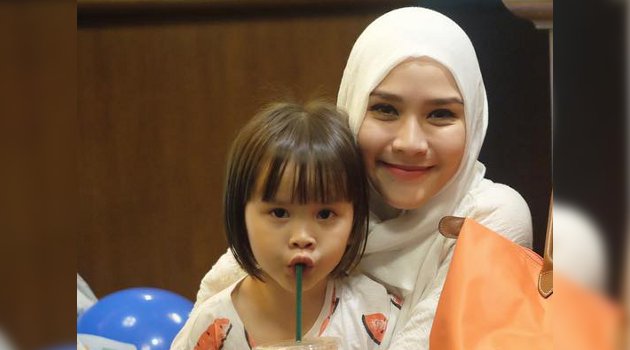 Jadi 'Mainan Favorit', Putri Zaskia Adya Mecca 'Ubah' Pocong Jadi Seimut Ini