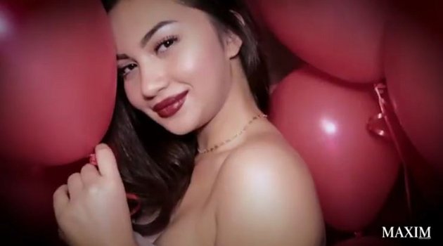 Cuek Isu Pacari Al Ghazali dan Rio Dewanto, Ariel Pamer Belahan Dada di Foto Majalah Dewasa