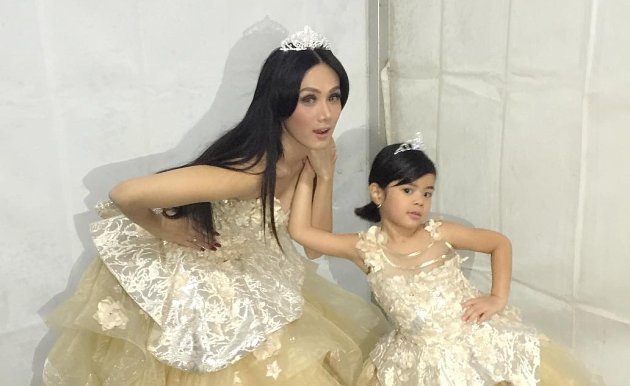 Foto Anak2 Sule - Nagita Imut di Foto Masa Kecil, Ayu Ting Ting Disindir ... - Check spelling or type a new query.